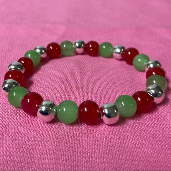 Elegant Burgundy and Green Handmade  Beaded Bracelet - Picture 1 of 4